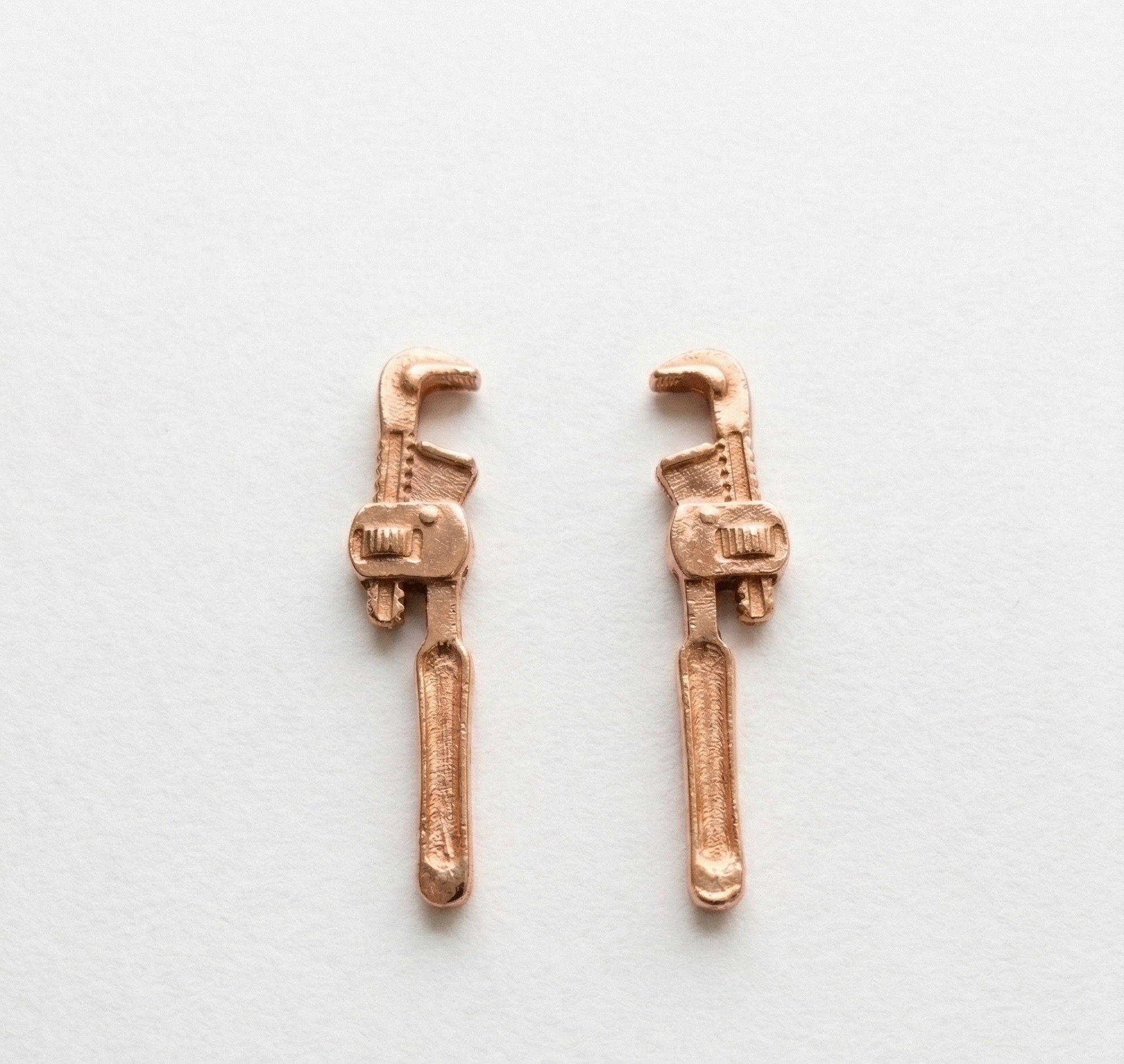 Llave de tubo  - Bronce con bano de oro rosado